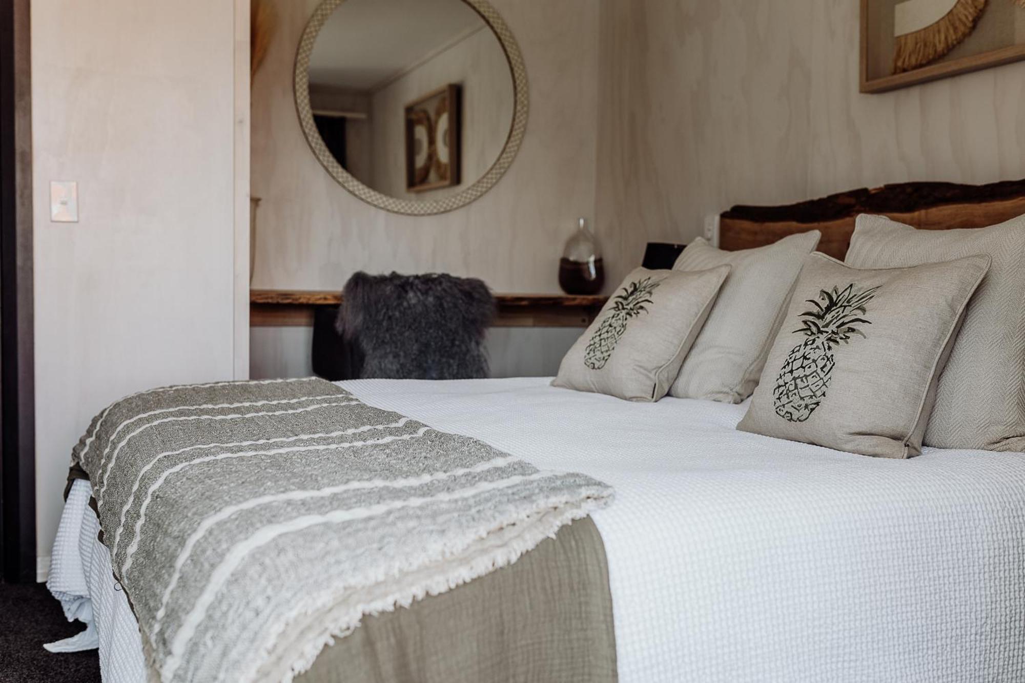 Lake Mahinapua Hotel Ruatapu Экстерьер фото